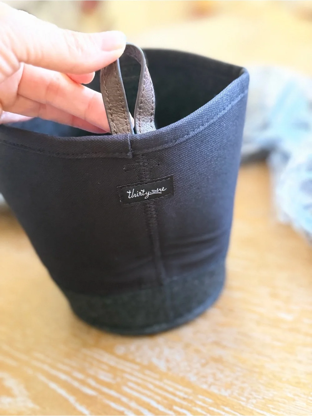 Thirty-One Gifts Felt Hanging Bin - Black / Brushed Graphite (NWT) set of 4